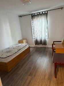 IMMEDIATELY AVAILABLE APARTMENT IN Côte-des-Neiges - Photo 3