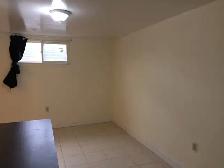 Very Clean & Spacious Three-bedroom Basement Available for Rent - Photo 4