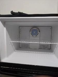 Frigo très bon état , 200$ nego - Photo 3