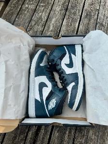 Air Jordan 1 Mid 'Armory Navy' (554724-411) - Men's Size 10 - Photo 4