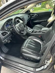 2016 Chrysler 200C 79,948 km $13,000 obo - Photo 3