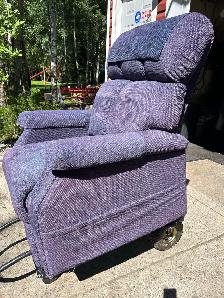 Pride Mobility lift chair. - Photo 3