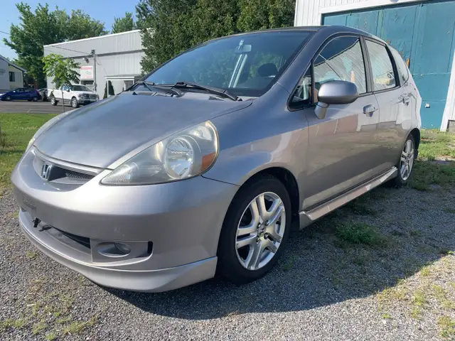 191000 KM Honda fit auto air climatisé cruze contrôle