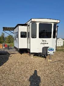 Jayco 2017 Trailer 40ft Loft Bungalow