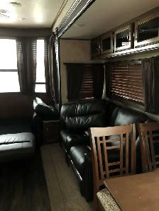Jayco 2017 Trailer 40ft Loft Bungalow - Photo 2