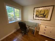 Cozy Room for Rent Near the UVic and Camosun - Photo 3