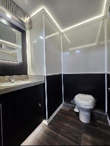 Luxury Washroom Rentals for Events - Photo 3