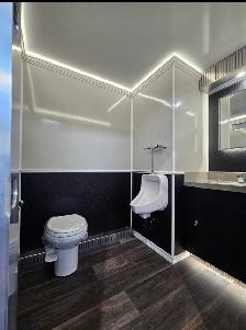 Luxury Washroom Rentals for Events - Photo 5