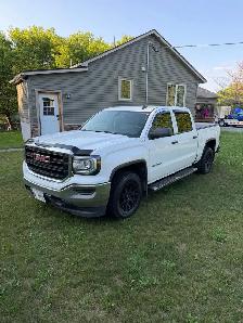 2017 GMC Sierra 4x4 - Photo 2