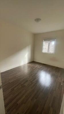 Beautiful House for Rent in Burlington / Hamilton Area - Photo 4