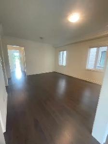 Beautiful House for Rent in Burlington / Hamilton Area - Photo 17