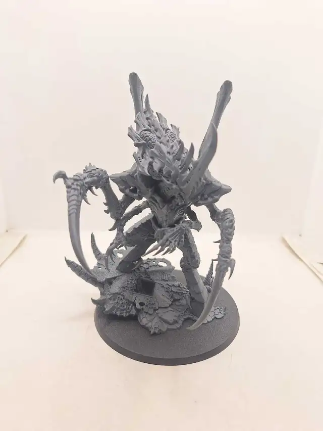 Warhammer 40k Tyranid Norm Emissary Unpainted