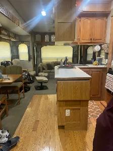 38ft titanium 5th wheel house trailer - Photo 4