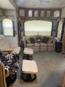 38ft titanium 5th wheel house trailer - Photo 9