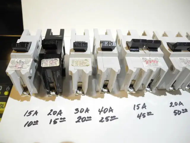 FPE STABLOK FEDERAL PIONEER CIRCUIT BREAKERS
