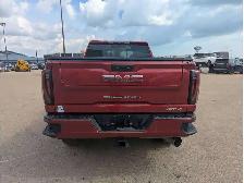 2025 GMC Sierra 3500HD AT4 6.6L V8 Diesel/Touch Nav/Sunroof/Came - Photo 8