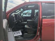 2025 GMC Sierra 3500HD AT4 6.6L V8 Diesel/Touch Nav/Sunroof/Came - Photo 14