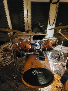 Gretsch Drum Set - Photo 3
