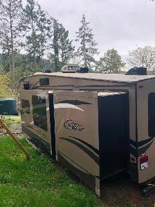 2018 Keystone Cougar High Country 330RBK 5th Wheel (Bunkhouse) - Photo 3