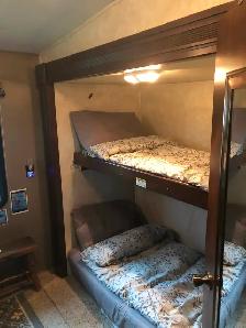 2018 Keystone Cougar High Country 330RBK 5th Wheel (Bunkhouse) - Photo 9
