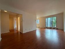 Grand 4 1/2 sur le Boulevard Saint-Martin Est, Duvernay, Laval