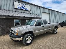2006 Chevrolet Silverado 2500 Ext Cab 4X4 LT 6.6L - Rebuilt Titl