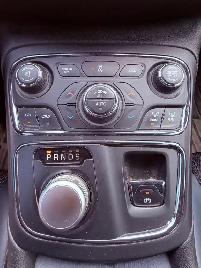 2015 Chrysler 200 S 4dr Front-wheel Drive Sedan Automatic - Photo 25