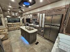 2020 Forest River CEDAR CREEK 38 EL - Photo 8
