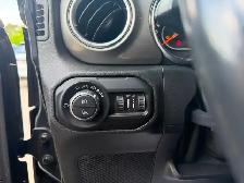 2020 Jeep Gladiator Overland 4x4 - Photo 12