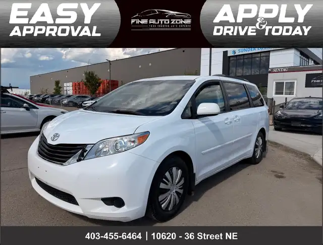 2014 Toyota Sienna LE V6 8-Pass : LOW MILEAGE