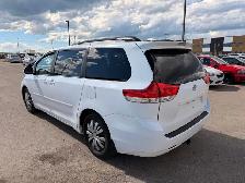 2014 Toyota Sienna LE V6 8-Pass : LOW MILEAGE - Photo 6
