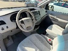 2014 Toyota Sienna LE V6 8-Pass : LOW MILEAGE - Photo 7
