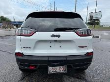 2019 JEEP CHEROKEE TRAILHAWK | 4WD | 1 OWNER | CLEAN CARFAX - Photo 5
