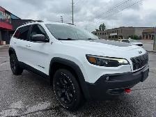 2019 JEEP CHEROKEE TRAILHAWK | 4WD | 1 OWNER | CLEAN CARFAX - Photo 8