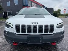 2019 JEEP CHEROKEE TRAILHAWK | 4WD | 1 OWNER | CLEAN CARFAX - Photo 9