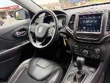 2019 JEEP CHEROKEE TRAILHAWK | 4WD | 1 OWNER | CLEAN CARFAX - Photo 14