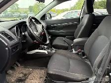 2011    MITSUBISHI  RVR  5 SPEED  MANUAL - Photo 11