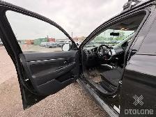 2011    MITSUBISHI  RVR  5 SPEED  MANUAL - Photo 12