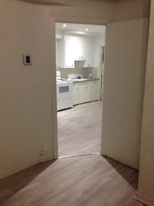 3 1/2 Bachelor a Louer COTE SAINT LUC - Photo 10