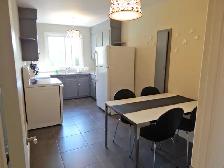 Logement 4 1/2 à louer meublé - face métro VIAU / Hochelaga - Photo 4