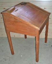 PUPITRE ANTIQUE EN PIN