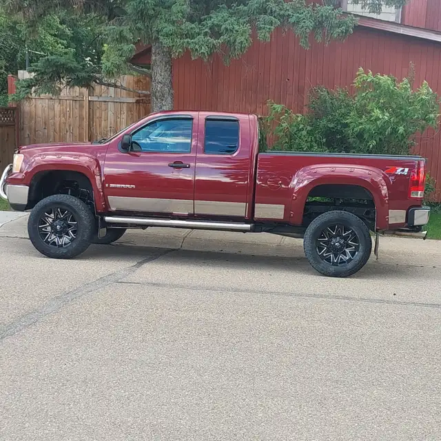 2008 GMC Sierra SB Ext cab SLE