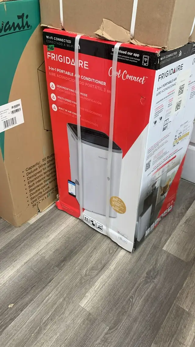 AC - Frigidaire FHPW122AC1 12,000 BTU (ASHRAE) / 8,000 BTU
