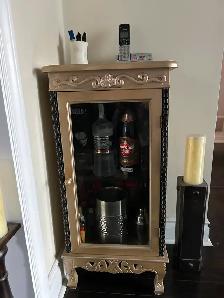 Cabinet in Gold - Photo 2