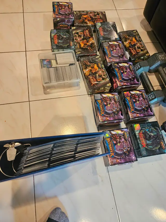 World Of Warcraft Upper Deck.  assorted cards