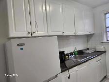 furnished room for rent in Thorncliffe park dr - Photo 3