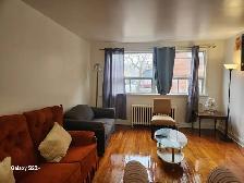 furnished room for rent in Thorncliffe park dr - Photo 7