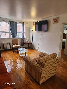 furnished room for rent in Thorncliffe park dr - Photo 8