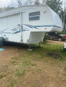 28Foot Cougar 5th Wheel For Sale - Photo 3