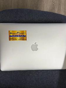 MacBook Pro on sale - Photo 2